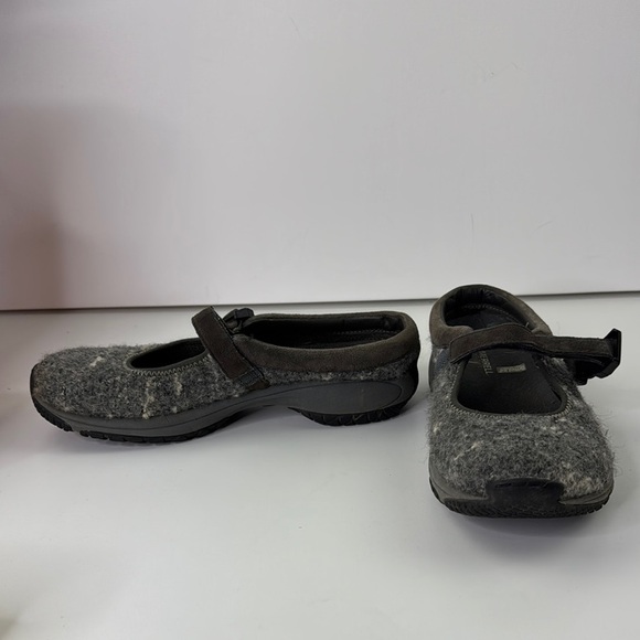 Merrell Grey and Black Women's Slip-on Mary Jane Shoes - Picture 4 of 12
